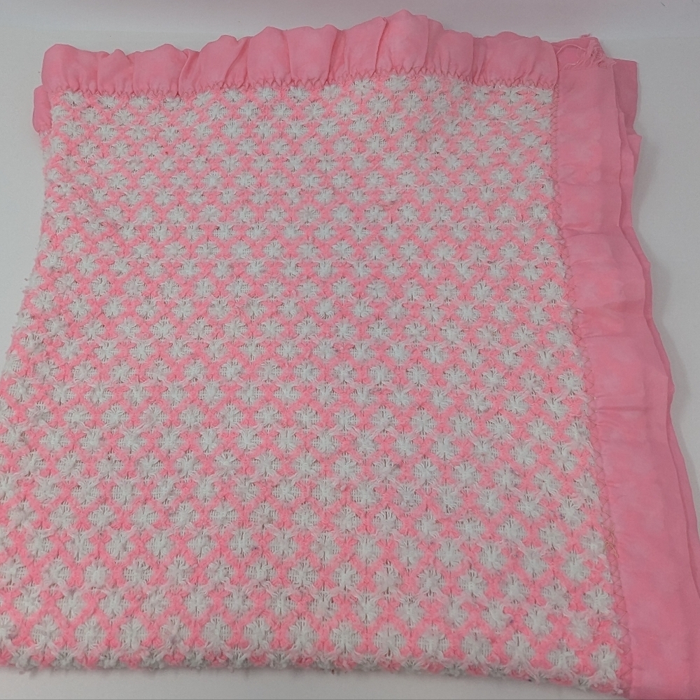 Vintage Baby Blanket Beaver Brand Acrylic Polyester Pink Satin Trim Cana…